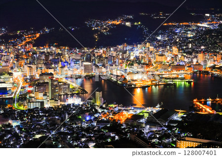[長崎縣]從長崎山頂天文台的長崎夜景 128007401