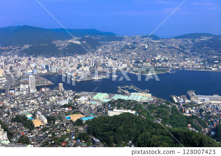 [Nagasaki Prefecture] Nagasaki city seen from Inasayama summit observatory 128007423