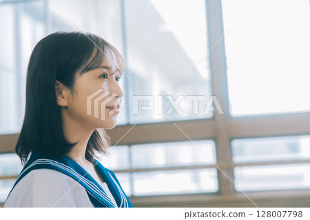 School girls smiling 128007798