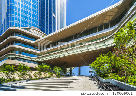 Urban view of Takanawa Gateway City Link Pillar 1 [Minato Ward, Tokyo] 128009061