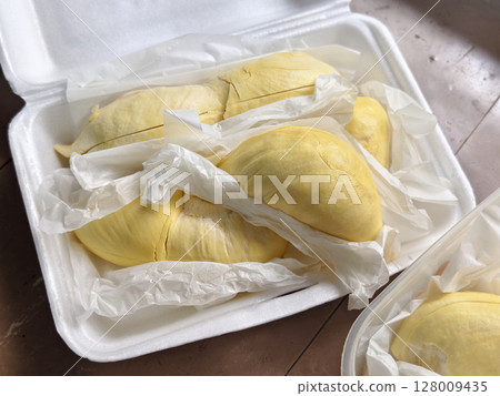 Fresh Durian Mon Thong Flesh Packed in Foam Box. Thai King of Fruits 128009435