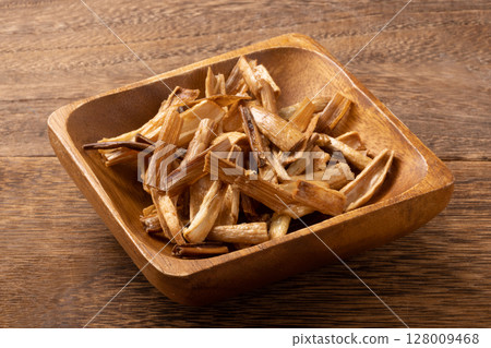 Fried shallots 128009468