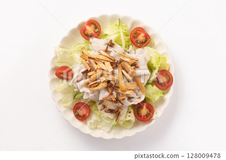 豬肉涮鍋沙拉,炸紅蔥頭 豬肉涮鍋沙拉,炸紅蔥頭 128009478