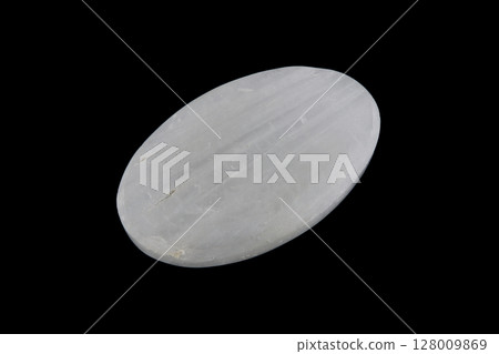 大自然繪製的骨孔圖案 128009869