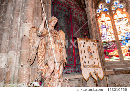 Saint Tugdual cathedral, Treguier, brittany, france 128010766