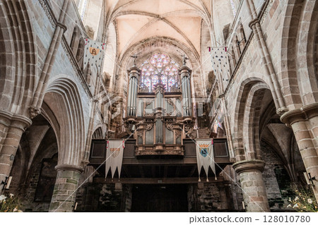 Saint Tugdual cathedral, Treguier, brittany, france 128010780