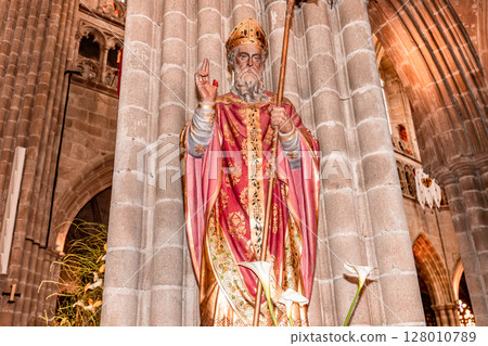 Saint Tugdual cathedral, Treguier, brittany, france 128010789