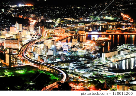 [Nagasaki Prefecture] Night view of Sasebo Port seen from Yumiharidake observatory 128011200