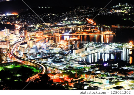 [Nagasaki Prefecture] Night view of Sasebo Port seen from Yumiharidake observatory 128011202