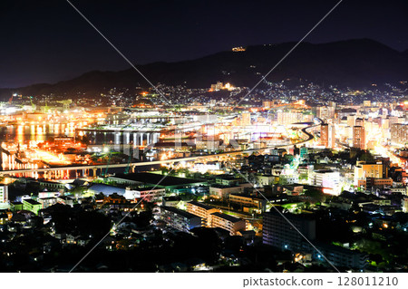 [長崎縣]從天神山展望台看到的佐世保港夜景 128011210