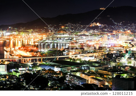 [長崎縣]從天神山展望台看到的佐世保港夜景 128011215