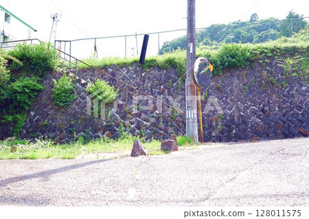 舊夏凸鏡和昭和石階 舊夏凸鏡和昭和石階 128011575