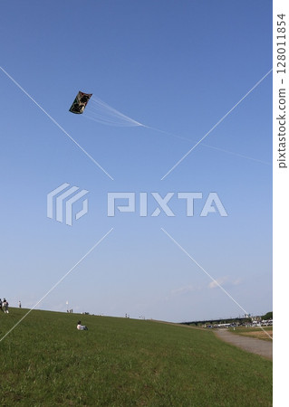 A scene of large kite flying in Kasukabe City, Saitama Prefecture A scene of large kite flying in Kasukabe City, Saitama Prefecture 128011854