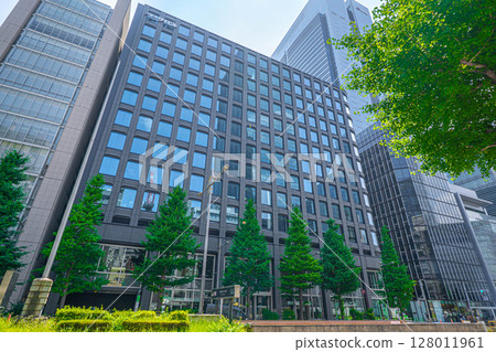 八重洲大比魯預計於2025年6月竣工,是一棟集環保與健康於一體的新一代辦公大樓。 八重洲大比魯預計於2025年6月竣工,是一棟集環保與健康於一體的新一代辦公大樓。 128011961