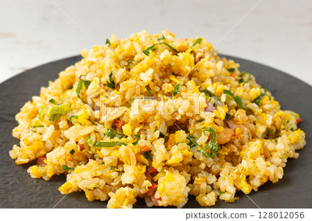Yangzhou Fried Rice in Casual Dining Scene 128012056