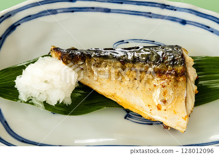 Grilled salted mackerel, a staple of home cooking Grilled salted mackerel, a staple of home cooking 128012096