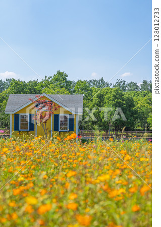 花海中的田園小屋 128012733