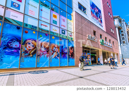 Tokyo cityscape in July. Inbound tourism continues... Akihabara bustling with foreign tourists = 3rd 128013432