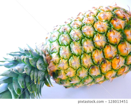 pineapple pineapple 128013451