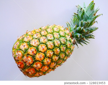 菠蘿 128013453