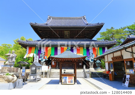 [Kagawa Prefecture] Shikoku Sacred Site "No. 75 Fudasho" Sohonzan Zentsuji (Main Hall, Main Hall) 128014409