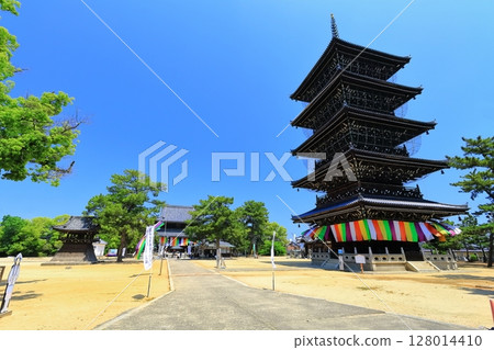 [香川縣]四國聖地“第75號Fudasho”Sohonzan Zentsuji（五層寶塔和正殿） 128014410