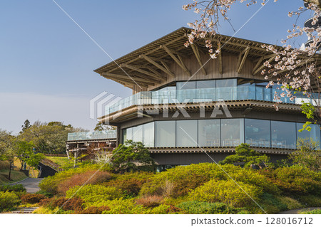 靜岡市（靜岡縣）晴朗早晨的日本平夢露台風景 128016712
