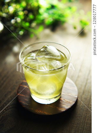 夏日的冷綠茶 夏日的冷綠茶 128017777