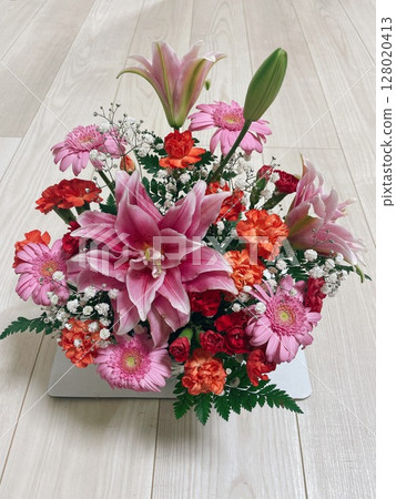 Natural Flower Arrangement Natural Flower Arrangement 128020413