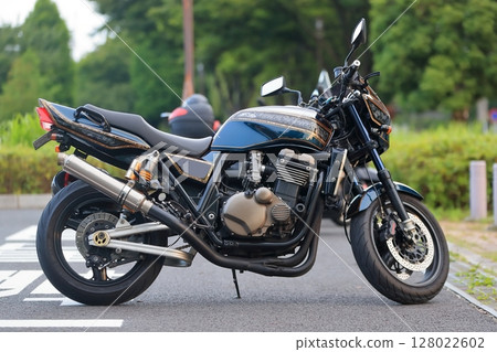 Naked type motorcycle 128022602