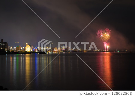 Beppu Summer Fireworks (Beppu City, Oita Prefecture) 128022868
