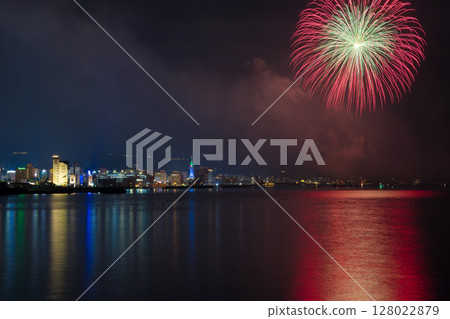 Beppu Summer Fireworks (Beppu City, Oita Prefecture) 128022879