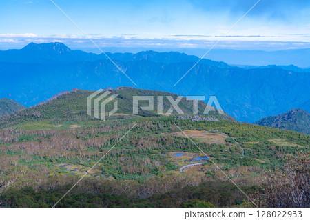[Mountain material] Tenguhara and sea of clouds in early autumn [Nagano Prefecture] 128022933