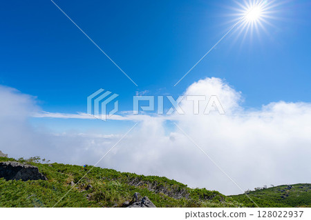 [Mountain material] Tenguhara and sea of clouds in early autumn [Nagano Prefecture] 128022937