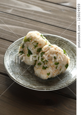 Cod roe, perilla and sesame rice balls Cod roe, perilla and sesame rice balls 128024959