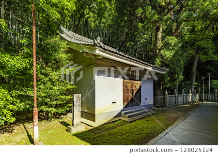 愛媛縣宇和島市宇和島和靈神社神轎倉庫 128025124