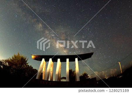 The Hisamatsu Five Brave Warriors Memorial Monument and the Milky Way Galaxy The Hisamatsu Five Brave Warriors Memorial Monument and the Milky Way Galaxy 128025189