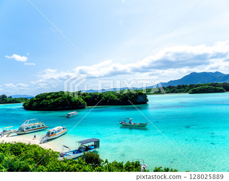 石垣島川平灣（沖繩縣石垣市） 128025889
