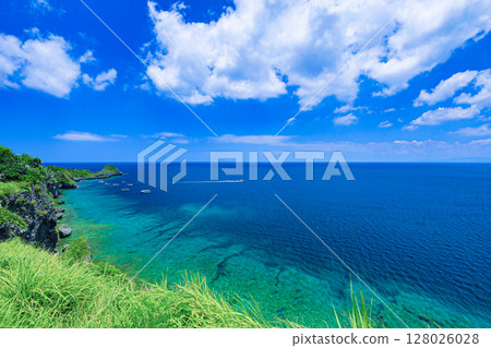 藍色的大海和天空 128026028