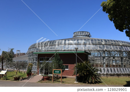 Exhibition greenhouse building at Saitama City Minuma Green Center Civic Forest Exhibition greenhouse building at Saitama City Minuma Green Center Civic Forest 128029901