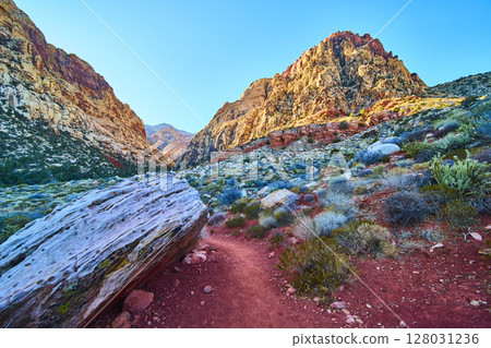 Red Rock Canyon Rugged Cliffs Daytime Eye-Level Perspective 128031236