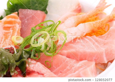 Seafood bowl, rice bowl, tuna, shrimp, salmon 128032077