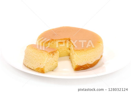 Cheesecake cut cross section light background 128032124