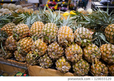 pineapple  128033120