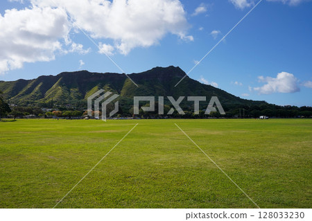 從夏威夷卡皮奧拉尼公園看到的鑽石頭山 128033230