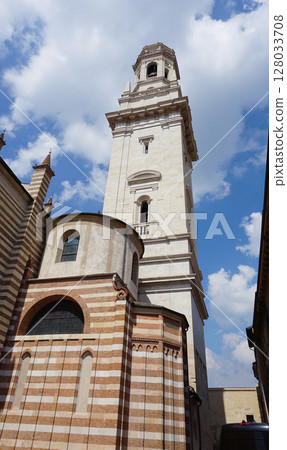 Verona Cathedral of Santa Maria Matricolare in historic centre of Verona town, Italy, Europe. Verona Cathedral of Santa Maria Matricolare in historic centre of Verona town, Italy, Europe. 128033708