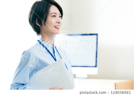 筆記本電腦業務的女人 筆記本電腦業務的女人 128036081