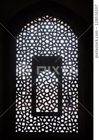Stone window at Humayun's Tomb, built by Hamida Banu Begun in 1565-72, Delhi, India Stone window at Humayun's Tomb, built by Hamida Banu Begun in 1565-72, Delhi, India 128038207