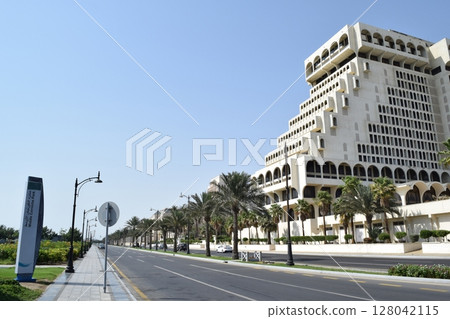 沙烏地阿拉伯吉達 Al Hamra 區的街道 128042115