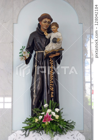 Saint Anthony of Padua holding baby Jesus, Parish Church of Saint Anthony of Padua in Lasinja, Croatia Saint Anthony of Padua holding baby Jesus, Parish Church of Saint Anthony of Padua in Lasinja, Croatia 128042184